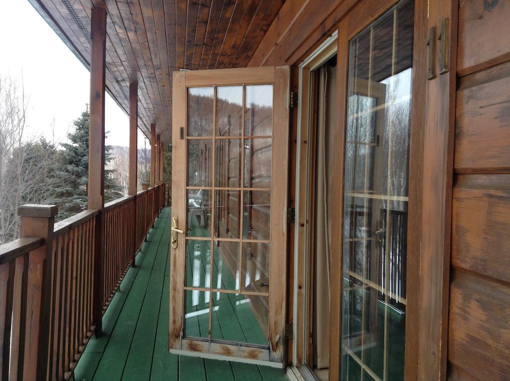 Hôtel Aux Berges du St-Maurice à Saint-Jean-des Piles Extérieur photo