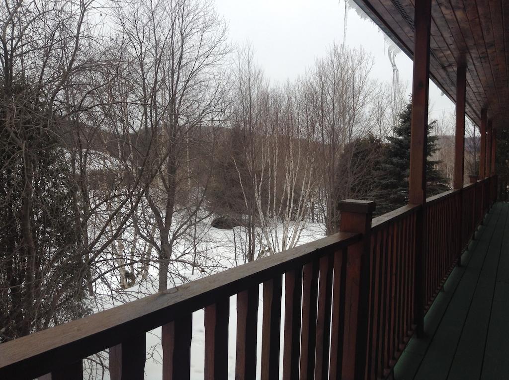 Hôtel Aux Berges du St-Maurice à Saint-Jean-des Piles Extérieur photo